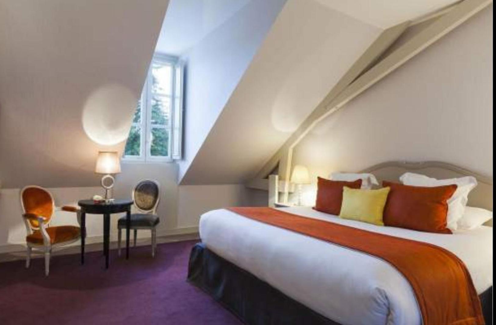 Empress Madani Palace Hotel Суррей Екстер'єр фото